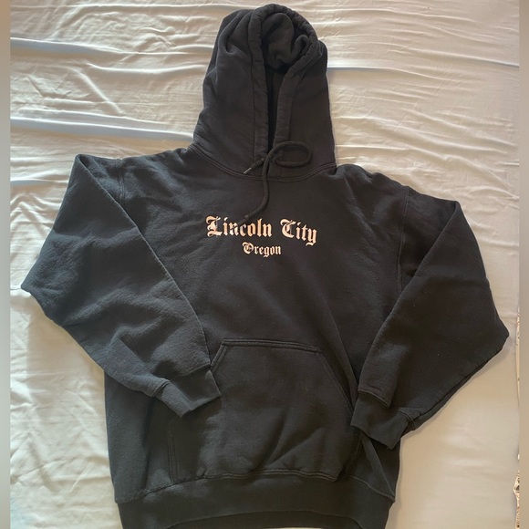 Black Gildan Hoodie - Picture 1 of 3